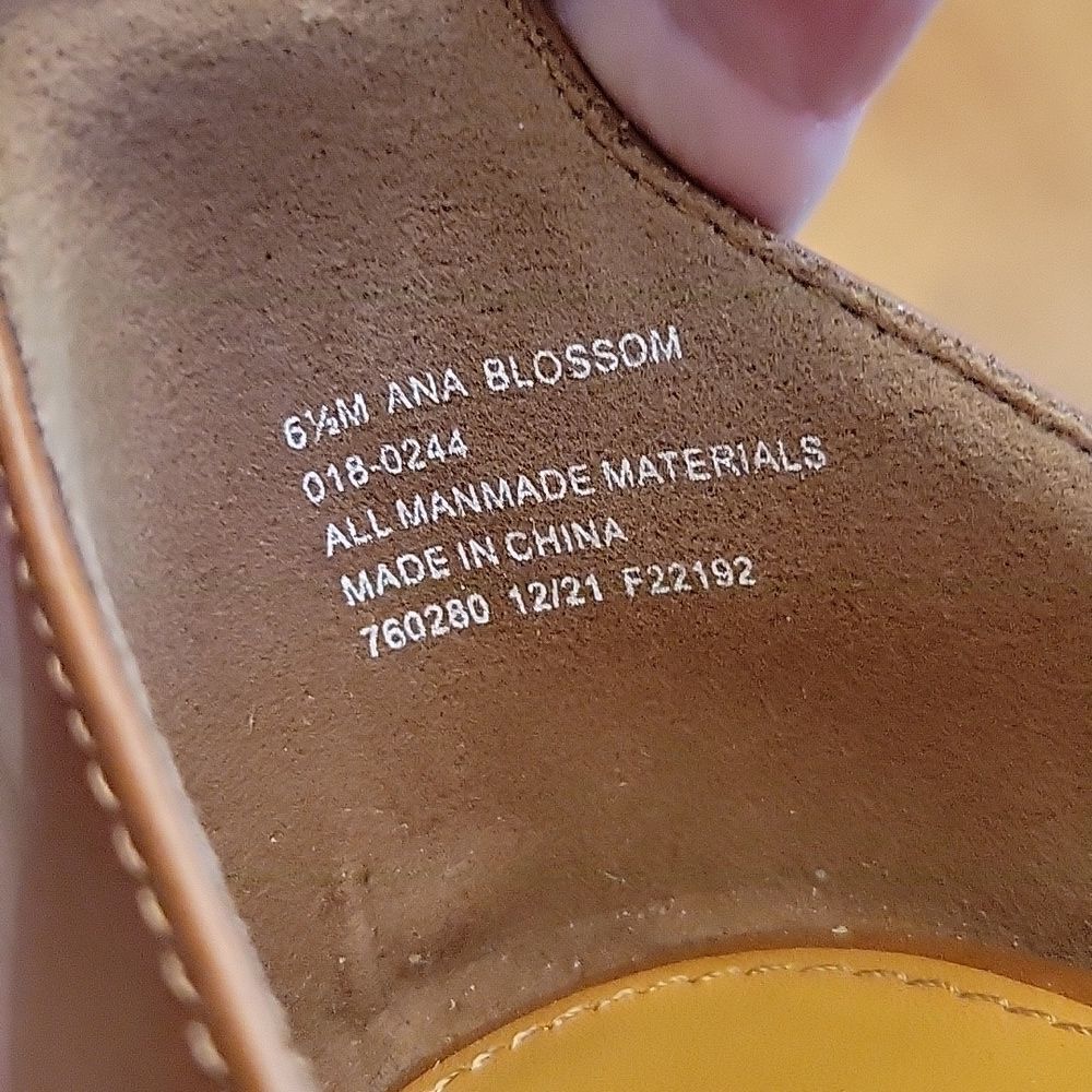 a.n.a Blossum Sandals - Picture 7 of 7
